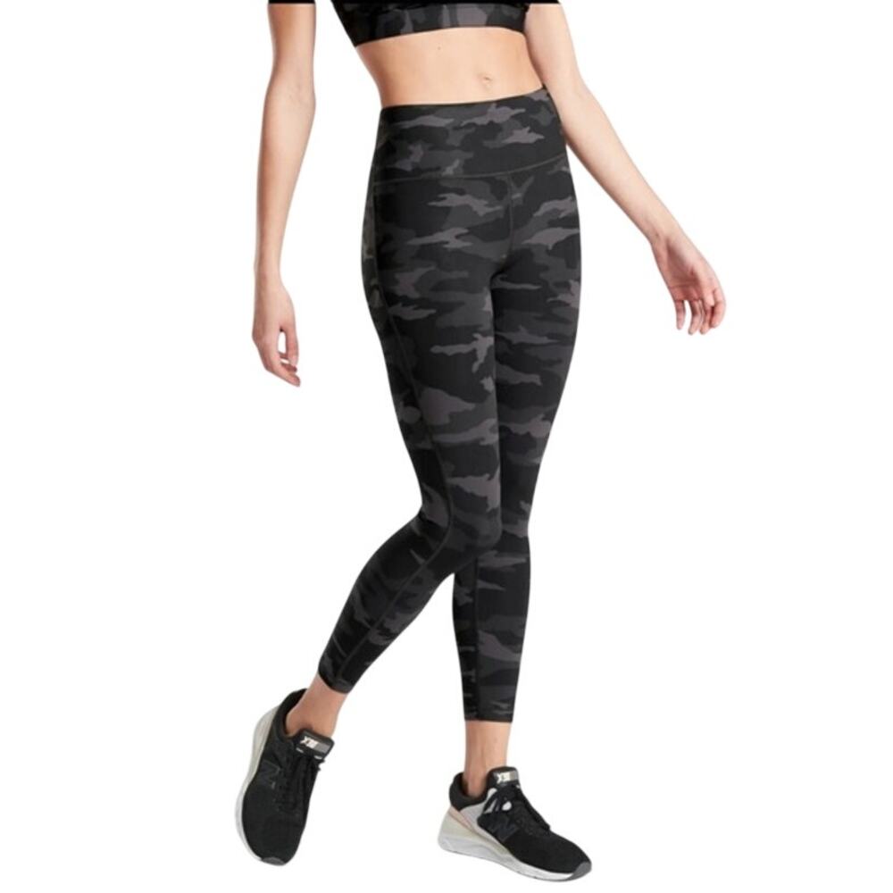 Athleta Ultimate Camo 7/8 Tight Medium